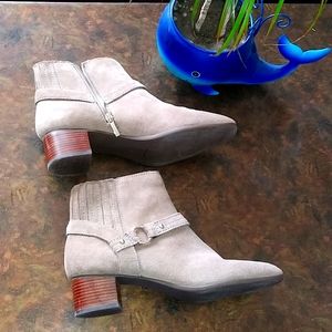 Essex Lane ankle booties